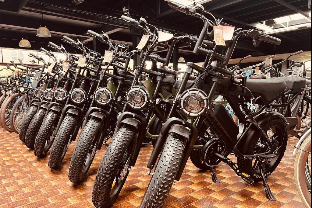 VICTORIA Trekkingfiets 8.6 28"-Alle Framematen en Kleuren 